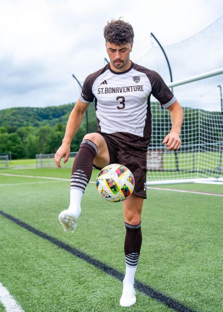 Athletes USA Global Scout Bo Drath playing for St. Bonaventura