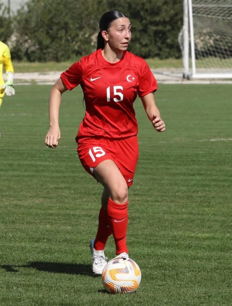 Athletes USA Yuna Demir Playing for Turkey U-National Team