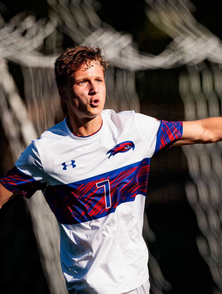 Athletes USA Global Scout Linus Musielak playing for UMASS Division 1